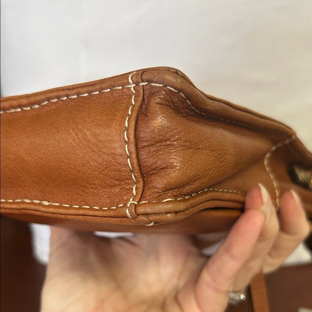 Patricia Nash Cognac Brown Handstitched Leather Crossbody Phone/wallet bag - Picture 13 of 13